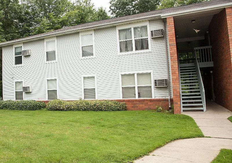 Portage Terrace — Photo 4