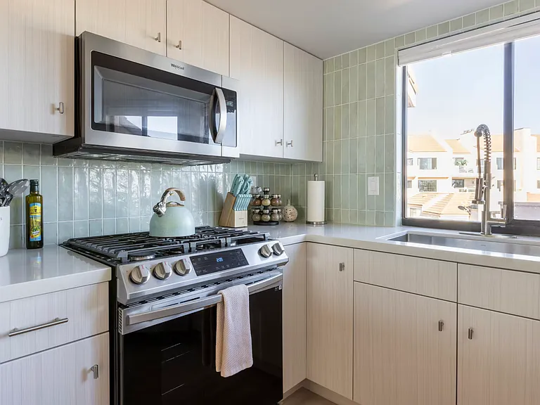 570 Terrace View Pl — Photo 13