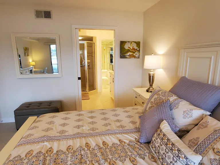 2300 Hidden Lake Dr #7 — Photo 15