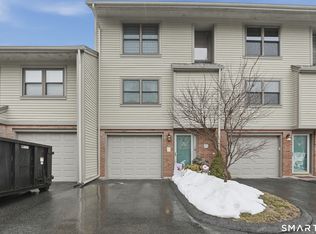 52 Metacomet Drive #52, Meriden, CT 06450