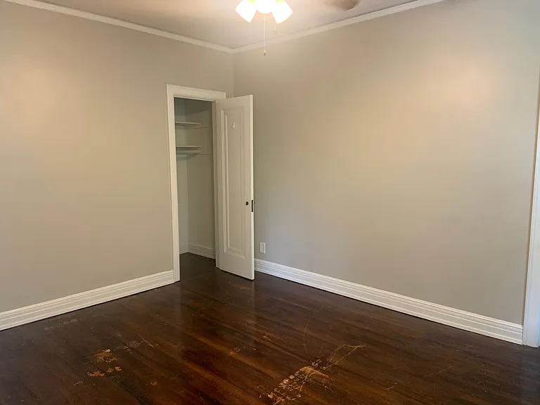 Winburn Court Apartments — Photo 7