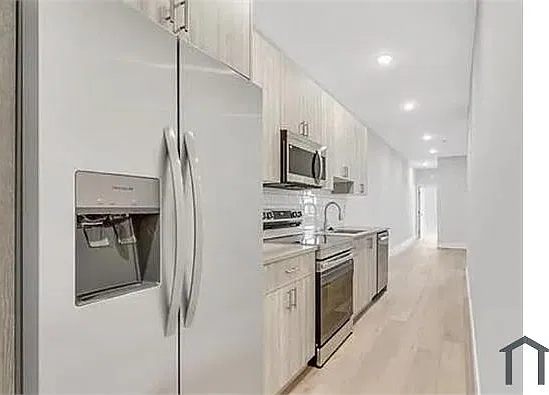 2 bed, 750 sqft, $1,700 — Photo 2