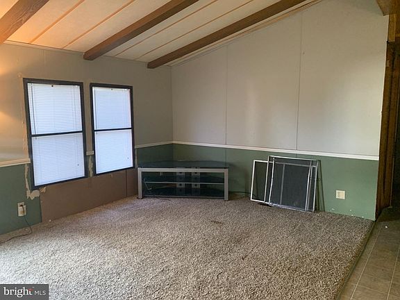 4th image of 32 Carriage Ln #18540