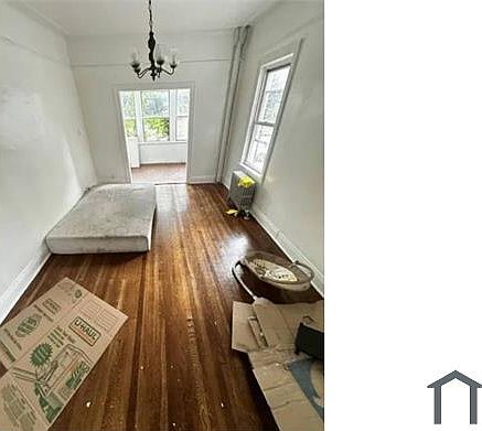 5th image of 3018 Olinville Ave