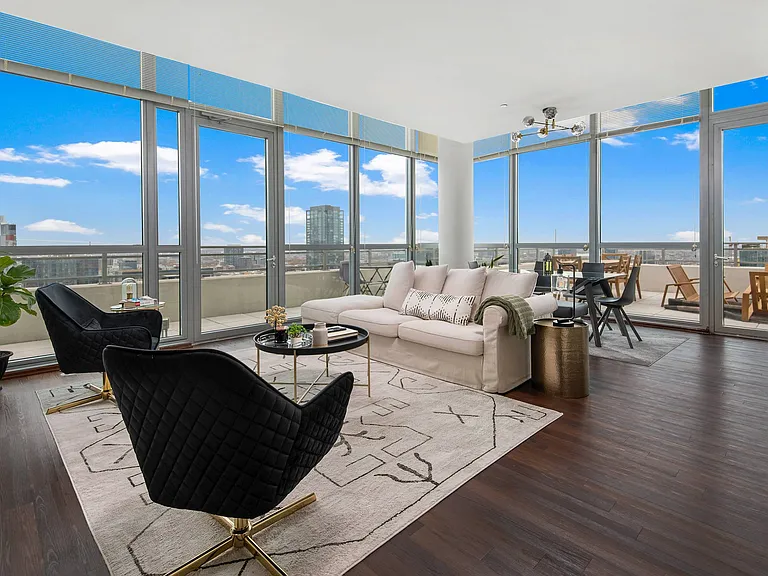 K2 Apartments — Photo 9
