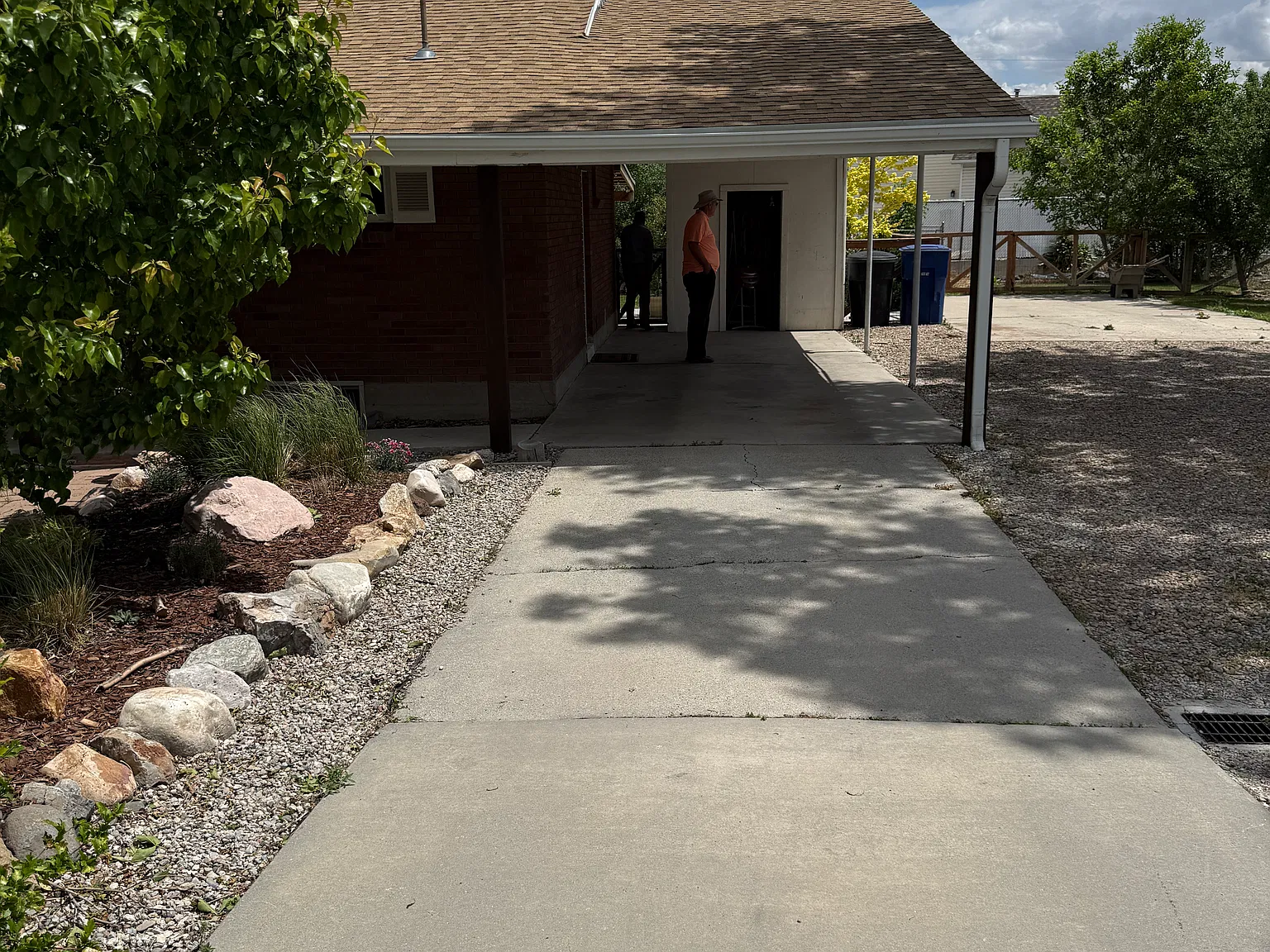3 bed, 1900 sqft, $2,495 — Photo 3