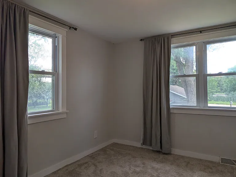 1575 W Butte Des Morts Beach Rd — Photo 26