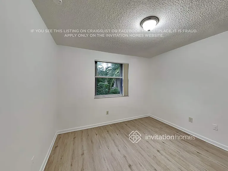 9912 NW 9th Ct — Photo 15