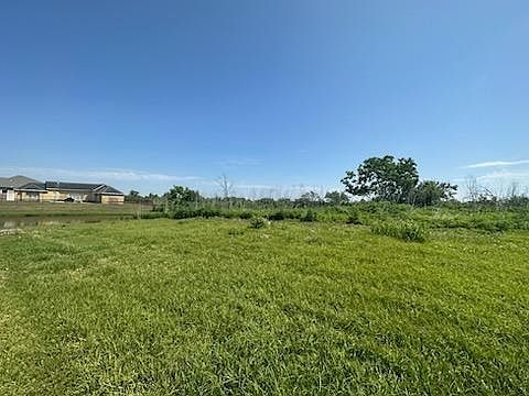 5th image of 140 Eastview Dr