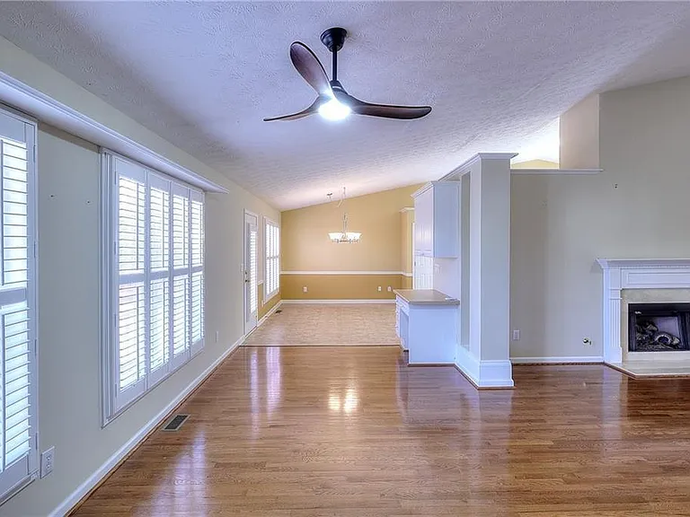 1705 Prospect Creek Dr — Photo 6