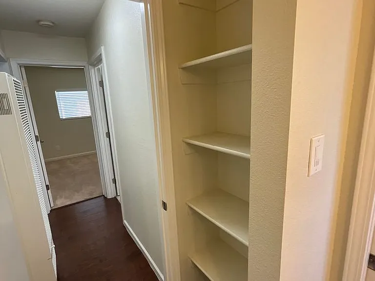 1819 G St — Photo 18
