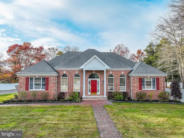 5 Popper St, Manahawkin, NJ 08050