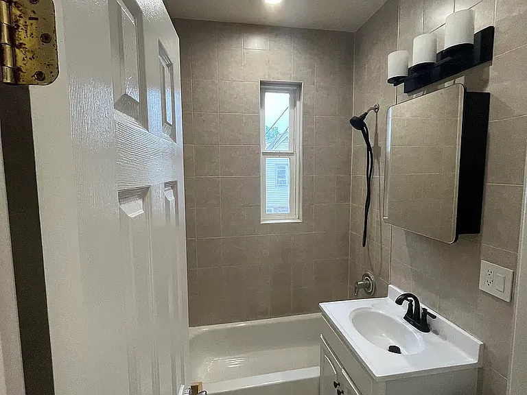 4004 Bell Blvd #2 — Photo 7