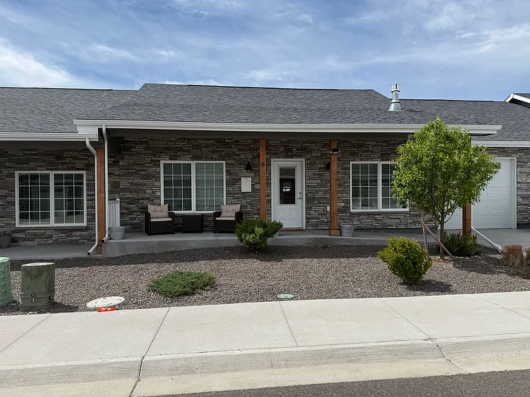 6807 Faith Dr — Photo 8