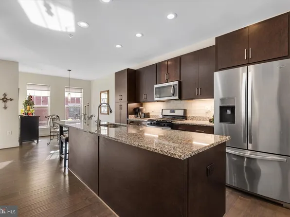 254 Bluemont Branch Ter SE, Leesburg, VA 20175