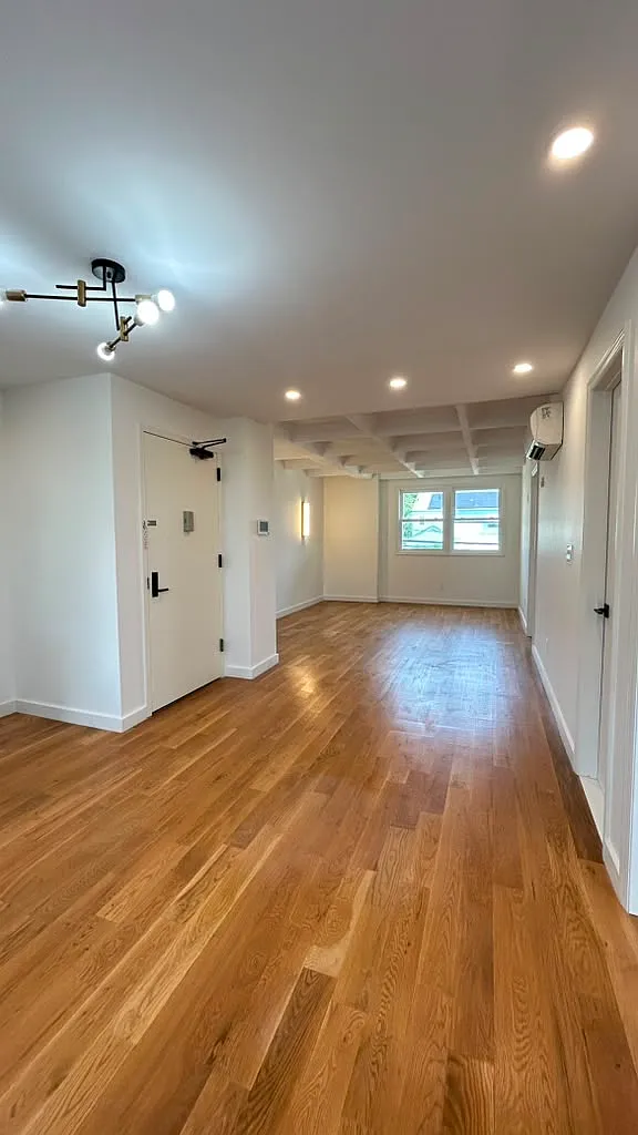 2 bed, 1200 sqft, $2,800 — Photo 2