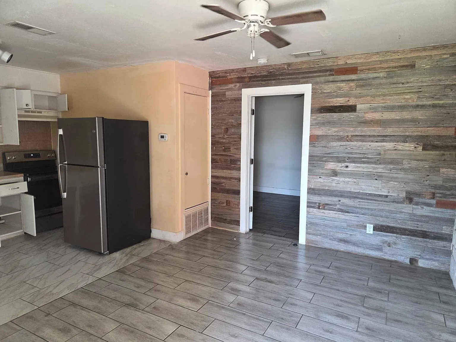 1 bed, 700 sqft, $695 — Photo 3