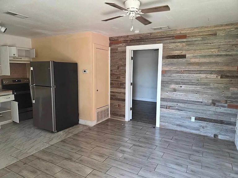 1017 14th St #8 — Photo 3