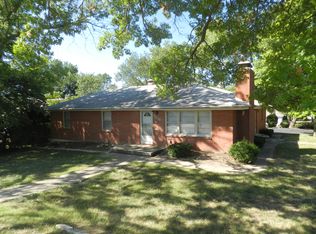 9116 Central St, Kansas City, MO 64114