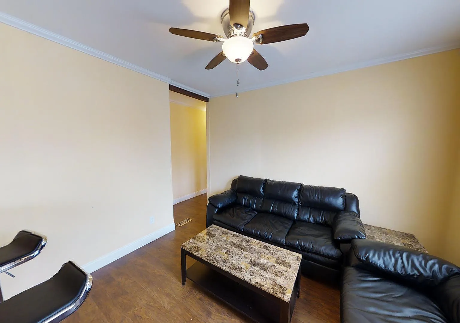 3 bed, $2,250 — Photo 4