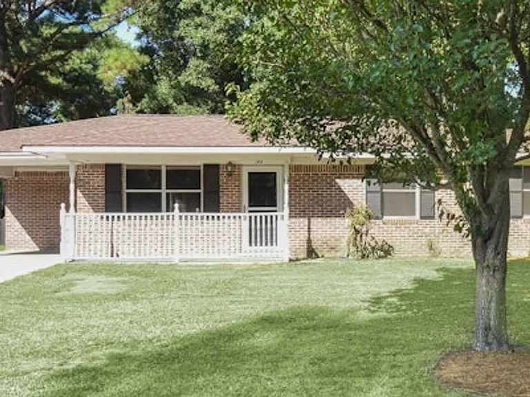 30 Dove Ct — Photo 2