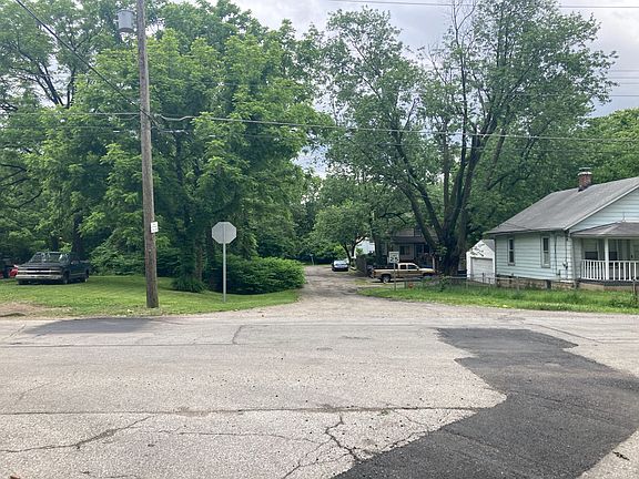 4th image of 2634 Baughman Ave