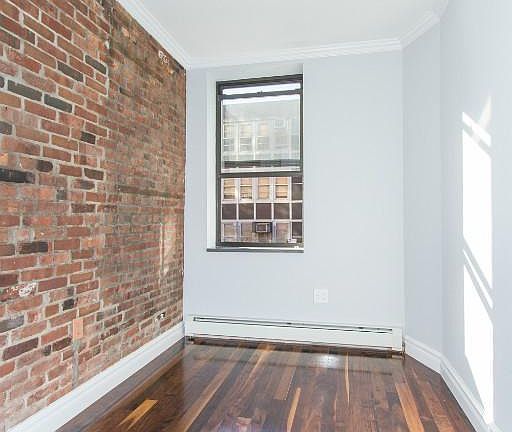 3rd image of 120 Mulberry St APT 3