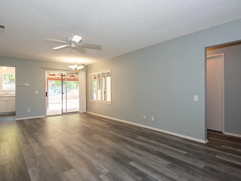 4827 Northerly St — Photo 11