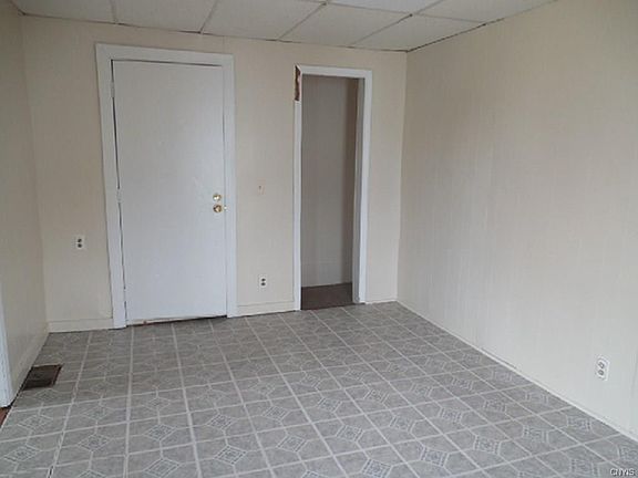 3rd image of 229 W Main St
