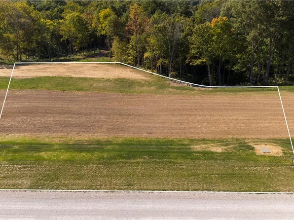 Leisure Ln, Marshall, IL 62441