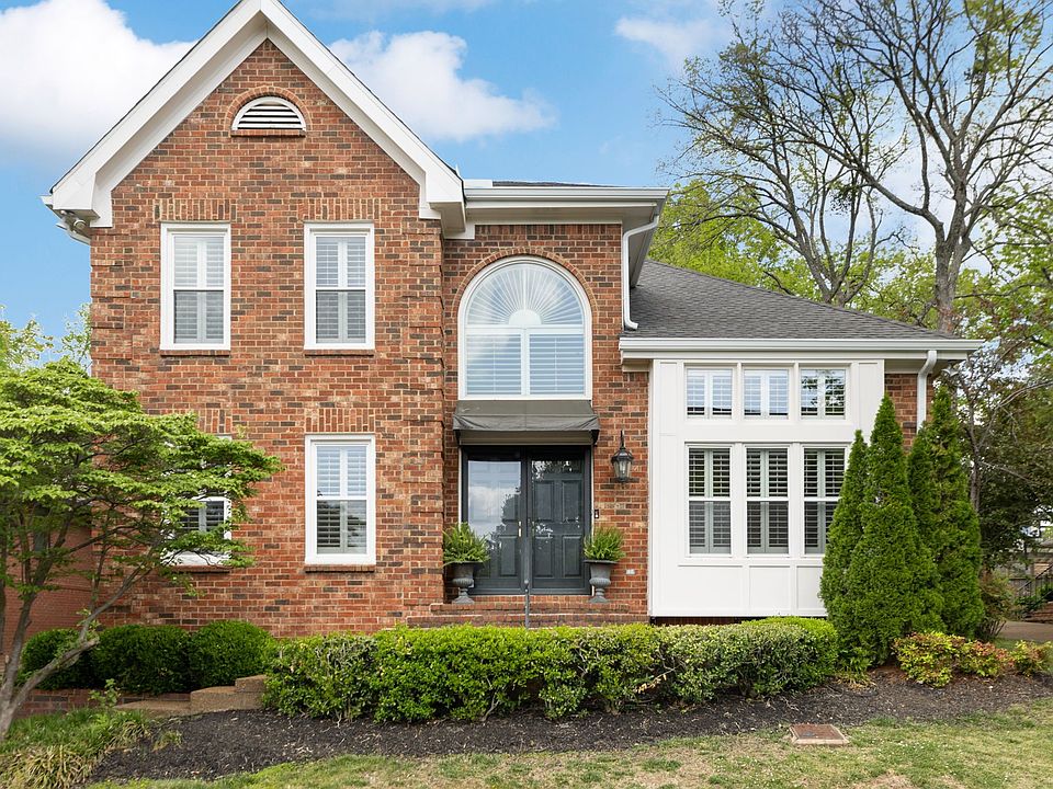 1st image of 29 Belcaro Cir