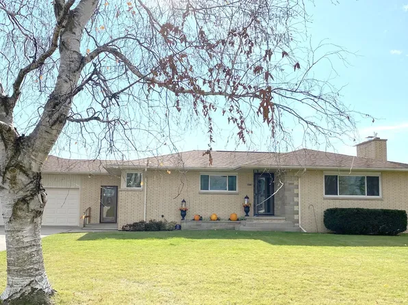 1075 W Youngs Ditch Rd, Bay City, MI 48708