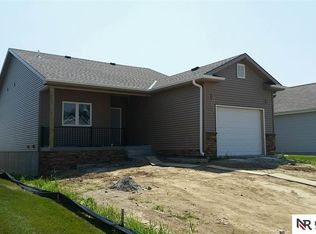 7807 S 23rd St, Bellevue, NE 68147