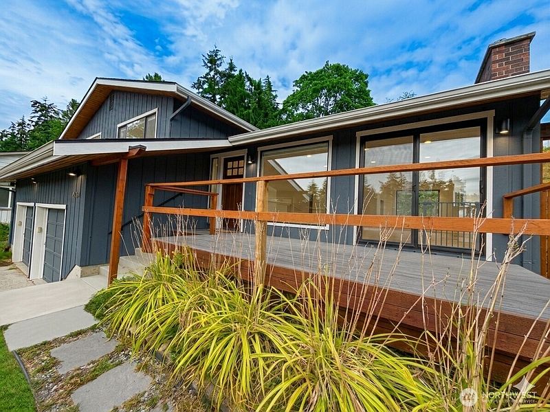 2nd image of 2604 Vining Place