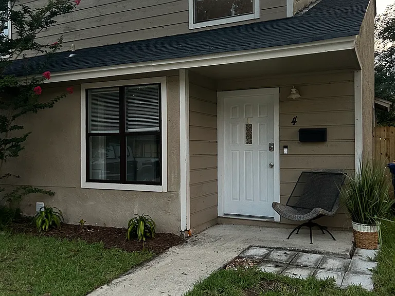 4 Jasmine Pl — Photo 15