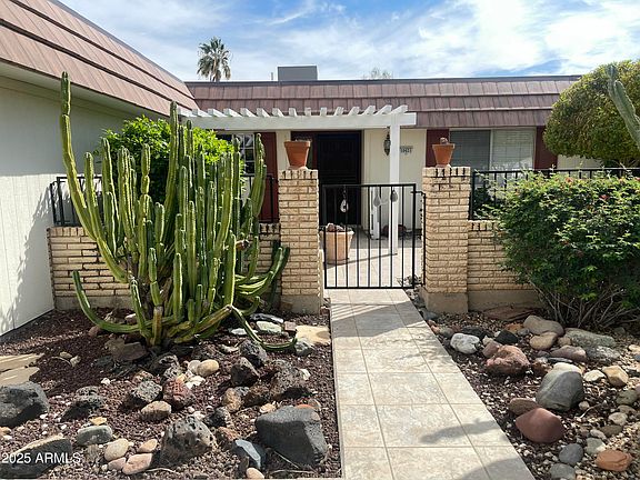 3rd image of 10621 W DEANNE Drive