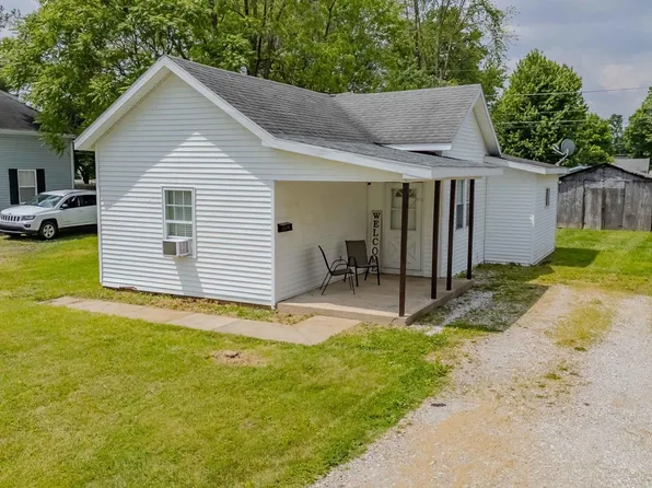 714 S Walnut St, Fairmount, IN 46928