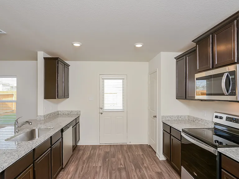 11927 Lake Parker — Photo 5