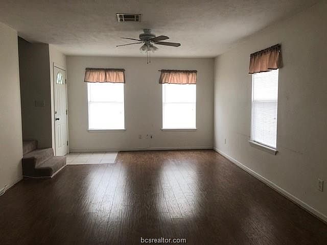 1st image of 801 E Main St
