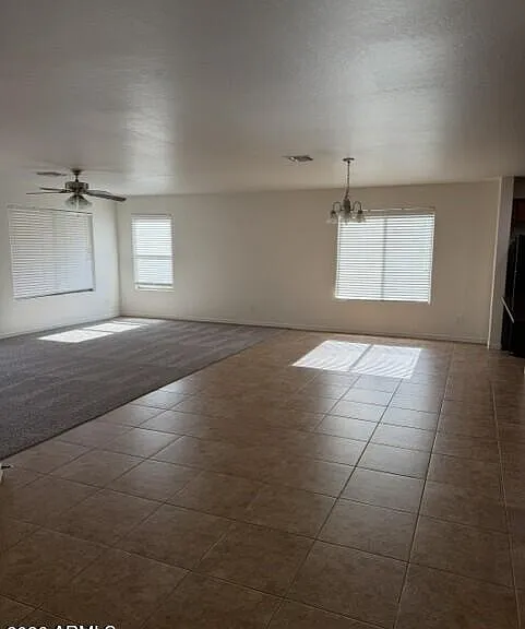 887 W Desert Hills Dr — Photo 2