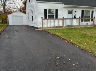 378 Jennings Ave, Cuyahoga Falls, OH 44221