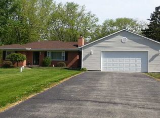 1134 Vista Dr, Springfield, OH 45506