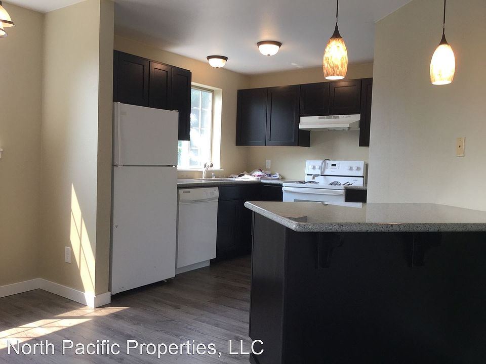 1st image of 21607 30th Ave S APT 5