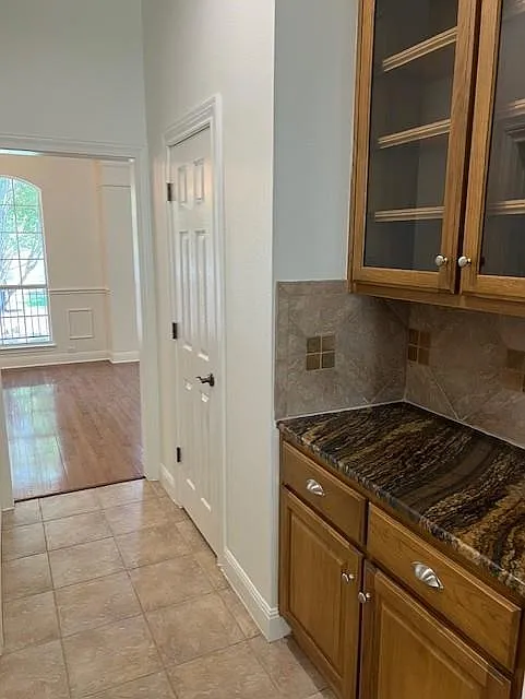 4 bed, 2.5 bath, 3324 sqft, $4,100 — Photo 3