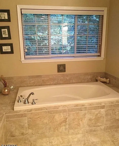 167 Riveredge Dr — Photo 7