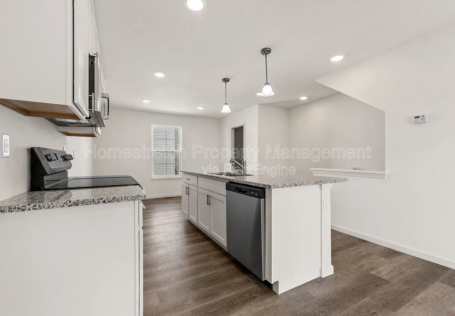2 bed, 2.0 bath, 1080 sqft, $1,995 — Photo 4