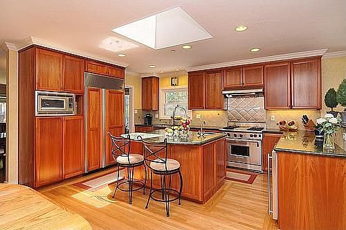 1st image of 411 W 20th Ave