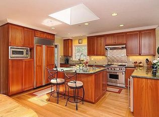 411 W 20th Ave, San Mateo, CA 94403