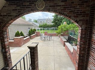 26 Broadway Ter, Newton, MA 02460