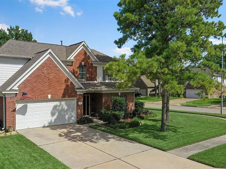 9327 Restover Ln — Photo 3